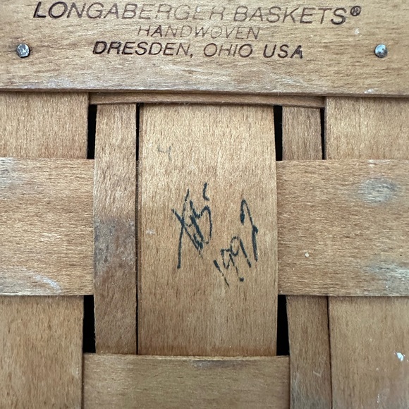 Longaberger Handwoven Basket with Natural Wood Finish - Picture 4 of 4